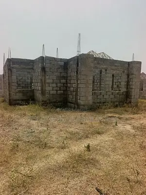 3bdrm Penthouse in Lugbe District., FHA for sale