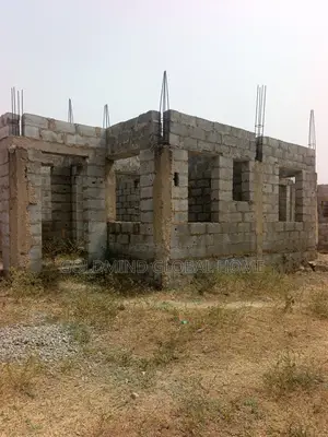 3bdrm Penthouse in Lugbe District., FHA for sale
