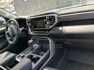 Toyota Tundra SR5 Double Cab 8.1' Bed 2024 Green