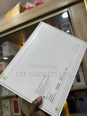 New Laptop Apple MacBook Pro 2025 M5 16GB Apple M5 SSD 1T