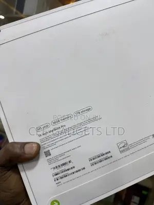 New Laptop Apple MacBook Pro 2025 M5 16GB Apple M5 SSD 1T