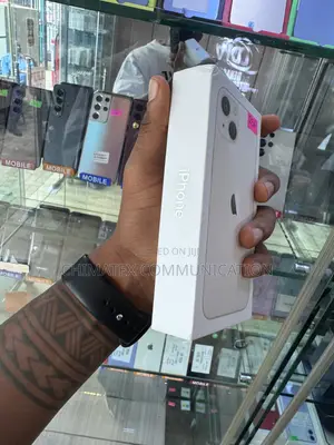 New Apple iPhone 13 256 GB White