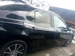 Toyota Camry 2019 Black