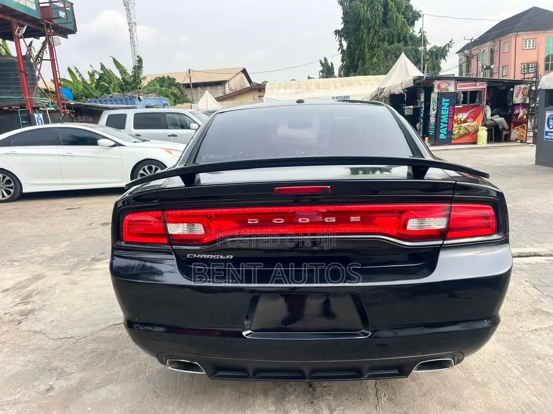 Dodge Charger 2012 Black