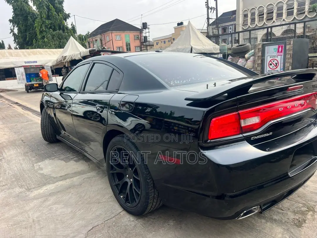 Dodge Charger 2012 Black