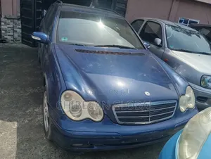 Mercedes-Benz C200 2004 Blue