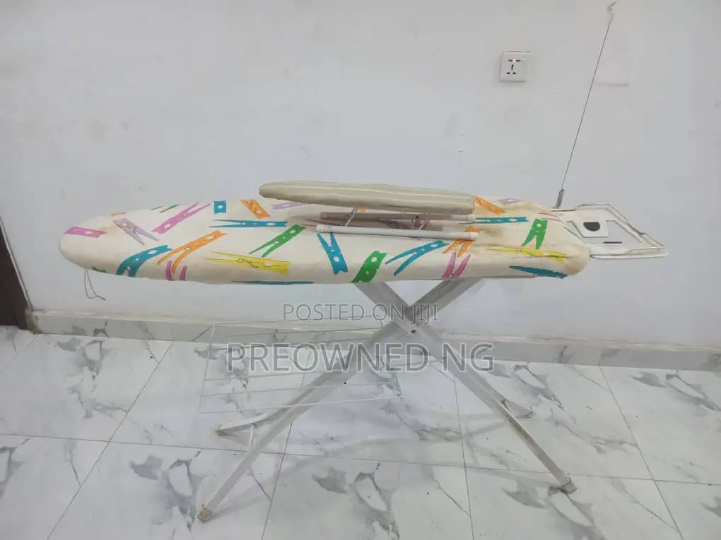 Foldable Wire Mesh Cushioned Ironing Board