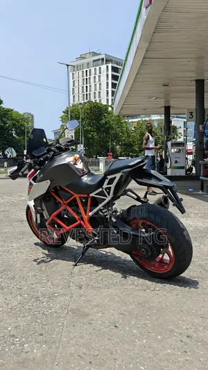 KTM 2017 Orange