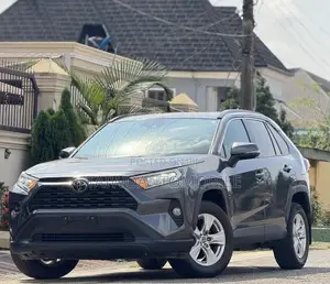Toyota RAV4 2021 Gray