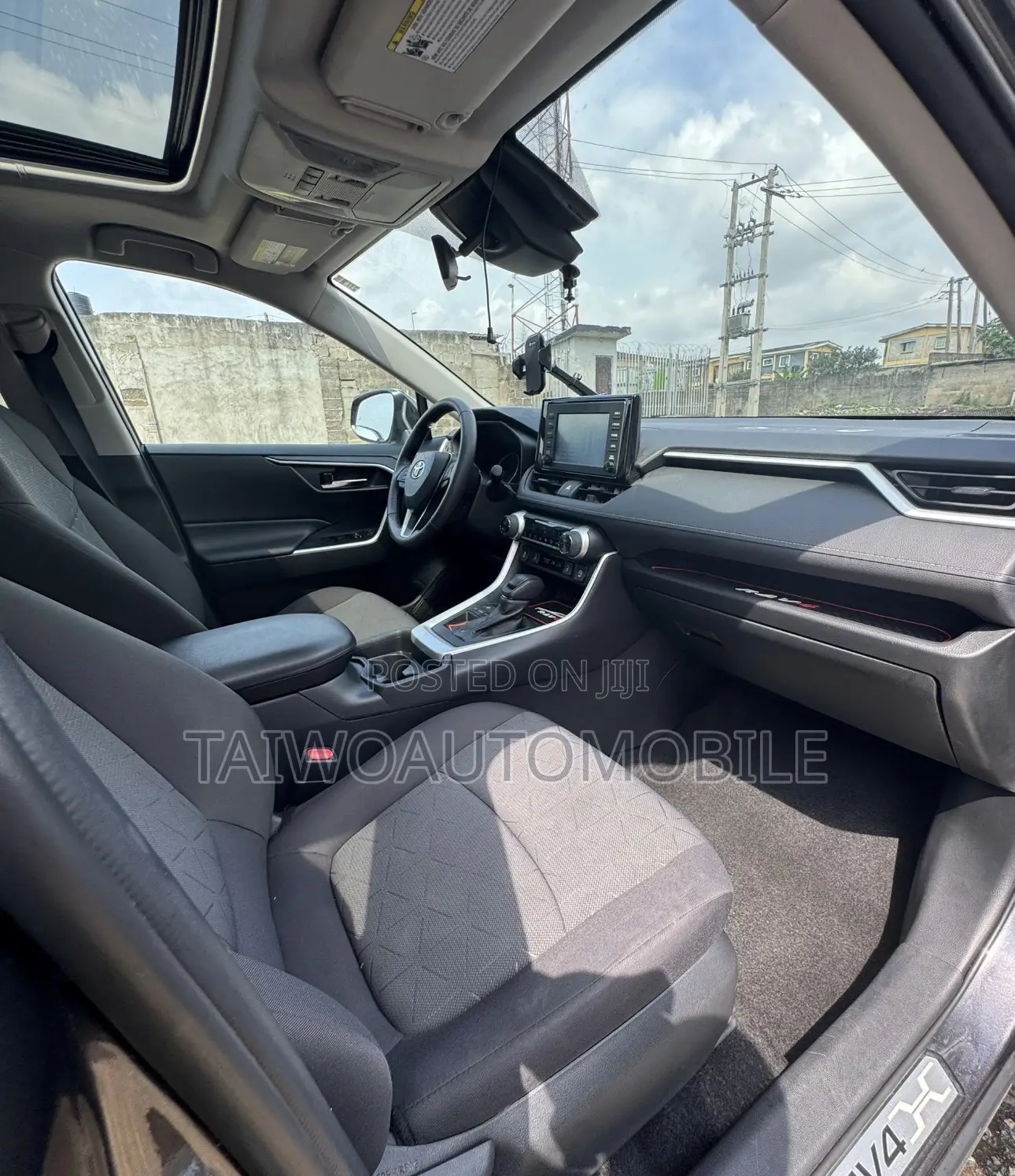 Toyota RAV4 2021 Gray