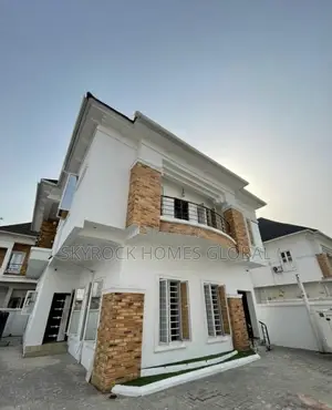 4bdrm Duplex in Chevron for sale
