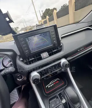 Toyota RAV4 2021 Gray