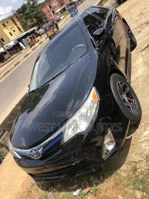 Toyota Camry XLE 4dr Sedan (2.5L 4cyl 6A) 2013 Black