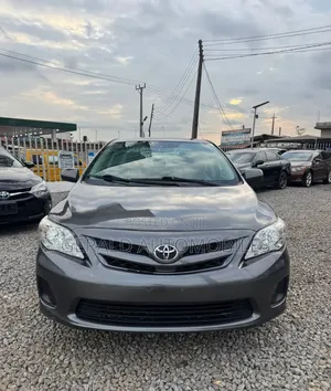 Toyota Corolla LE 4dr Sedan (1.8L 4cyl 4A) 2011 Gray
