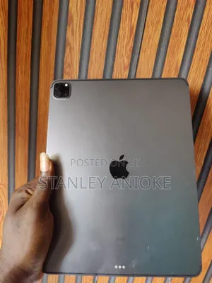 Apple iPad Pro 12.9 (2020) 256 GB Gray