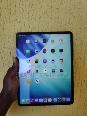 Apple iPad Pro 12.9 (2020) 256 GB Gray