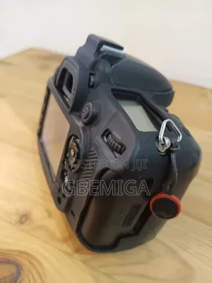Nikon D610