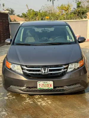 Honda Odyssey LX Passenger Van (3.5L 6cyl 6A) 2017 Gray