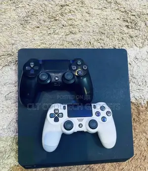 Playstation 4 Slim
