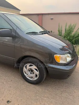 Toyota Sienna 2002 Gray