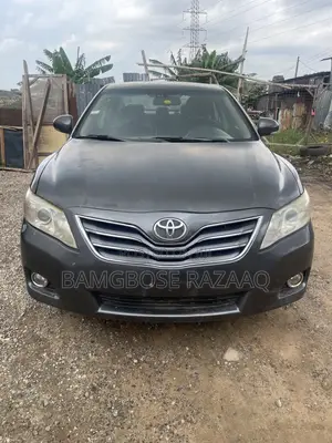 Toyota Camry 2010 Gray