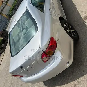 Toyota Corolla 2010 Silver