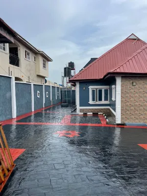 4bdrm Bungalow in Adeoje Estate, Akala Express for rent