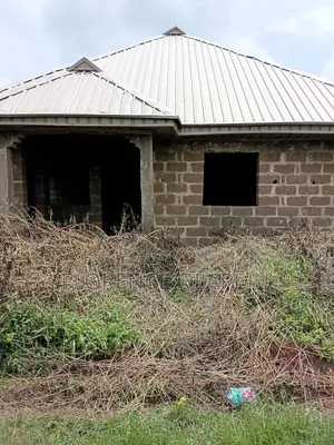 5bdrm Block of Flats in Elebu, Akala Express for sale