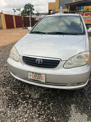 Toyota Corolla LE 2005 Silver