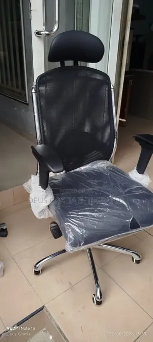Ergonomic Office Chair With Adjustable Hand