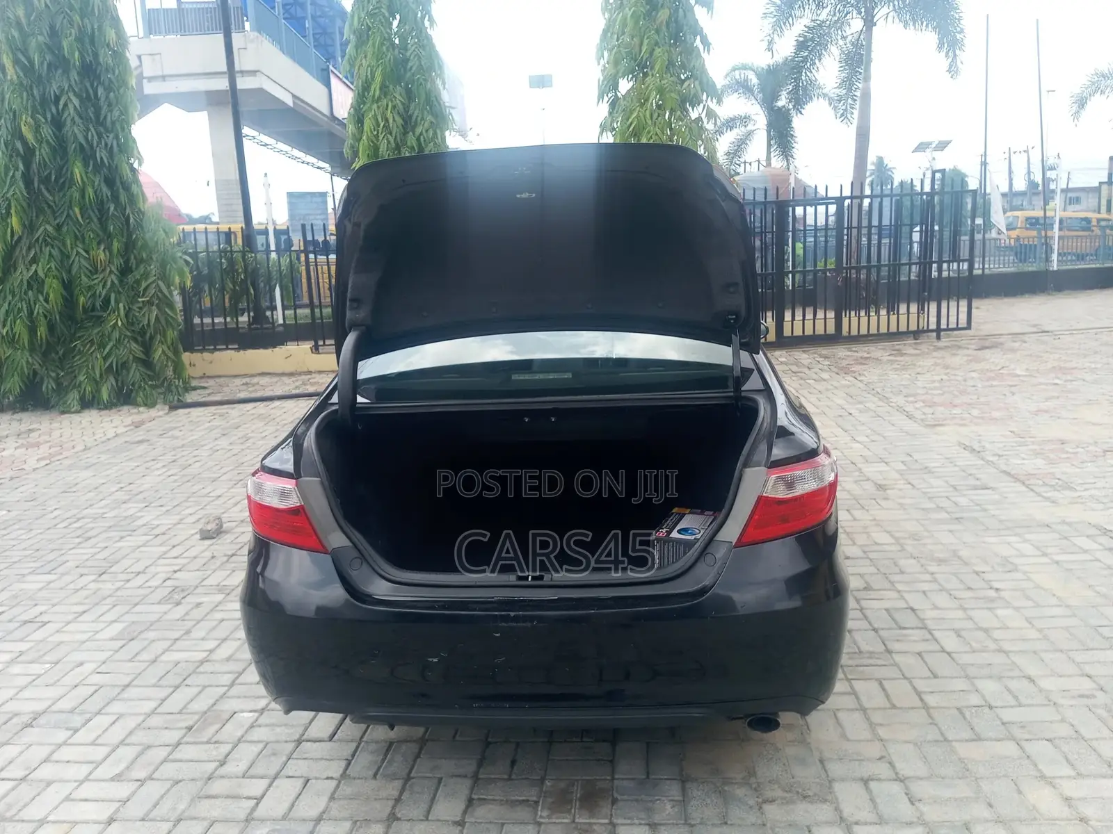Toyota Camry 2016 Black