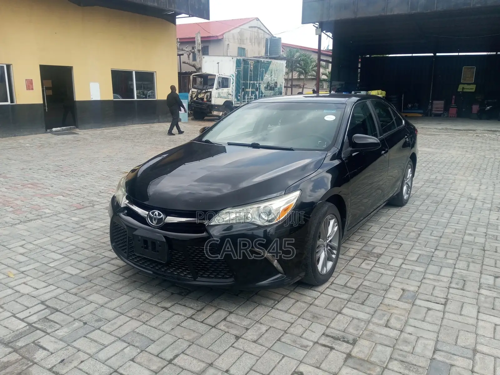 Toyota Camry 2016 Black