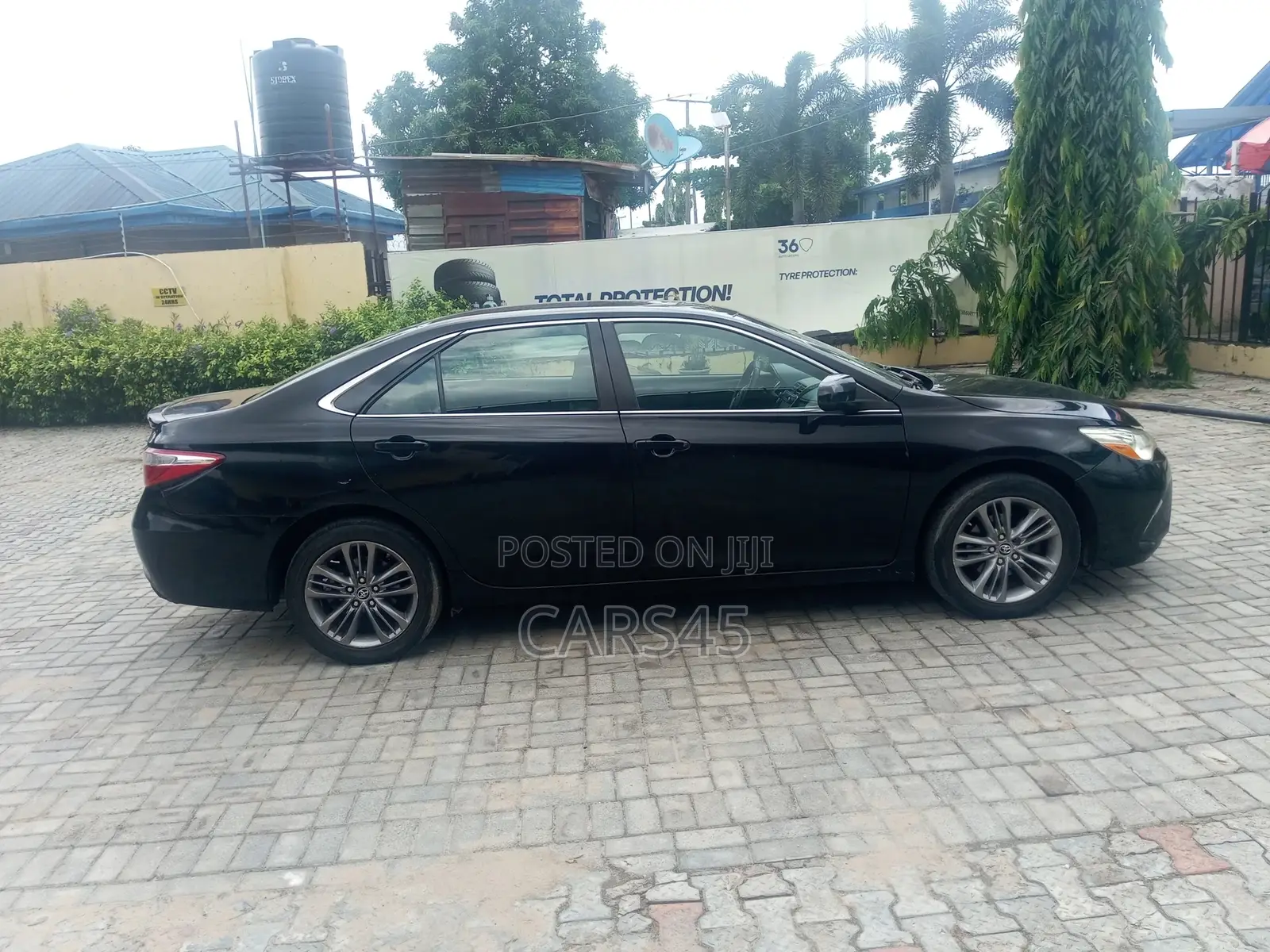 Toyota Camry 2016 Black
