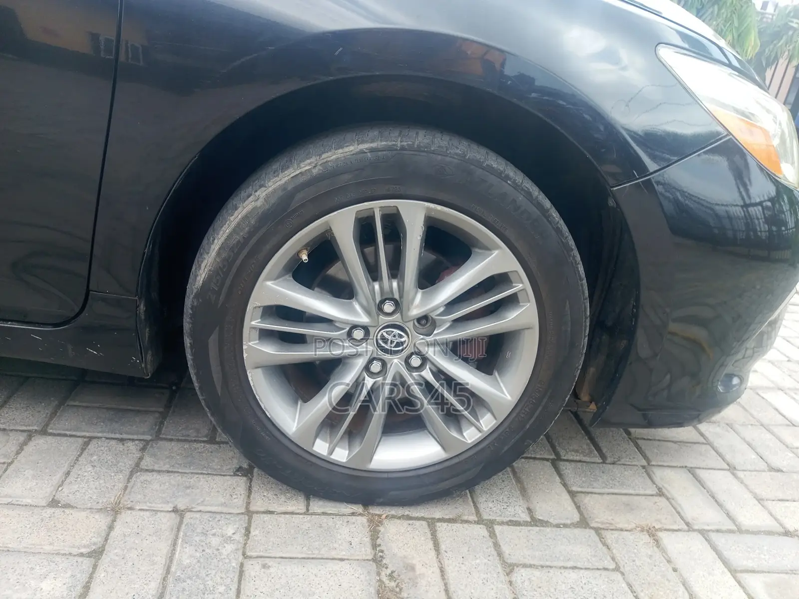 Toyota Camry 2016 Black