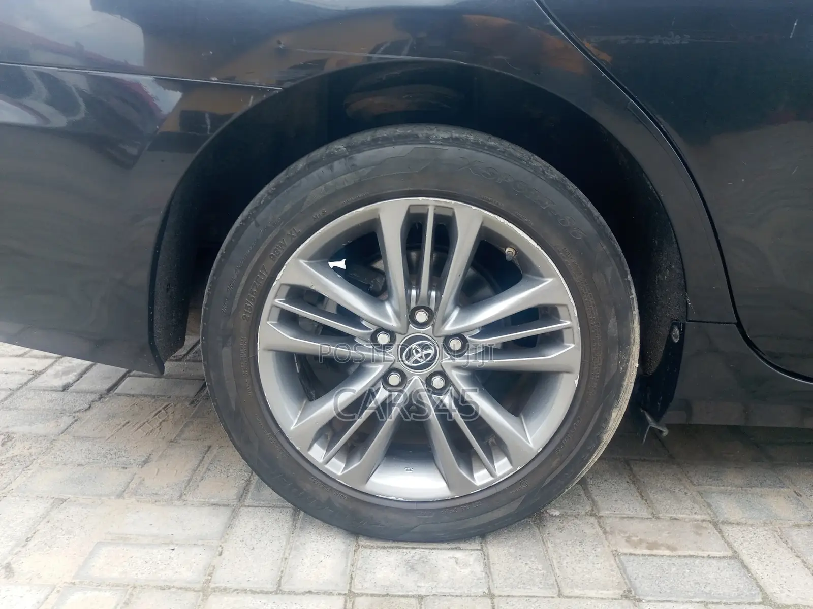 Toyota Camry 2016 Black