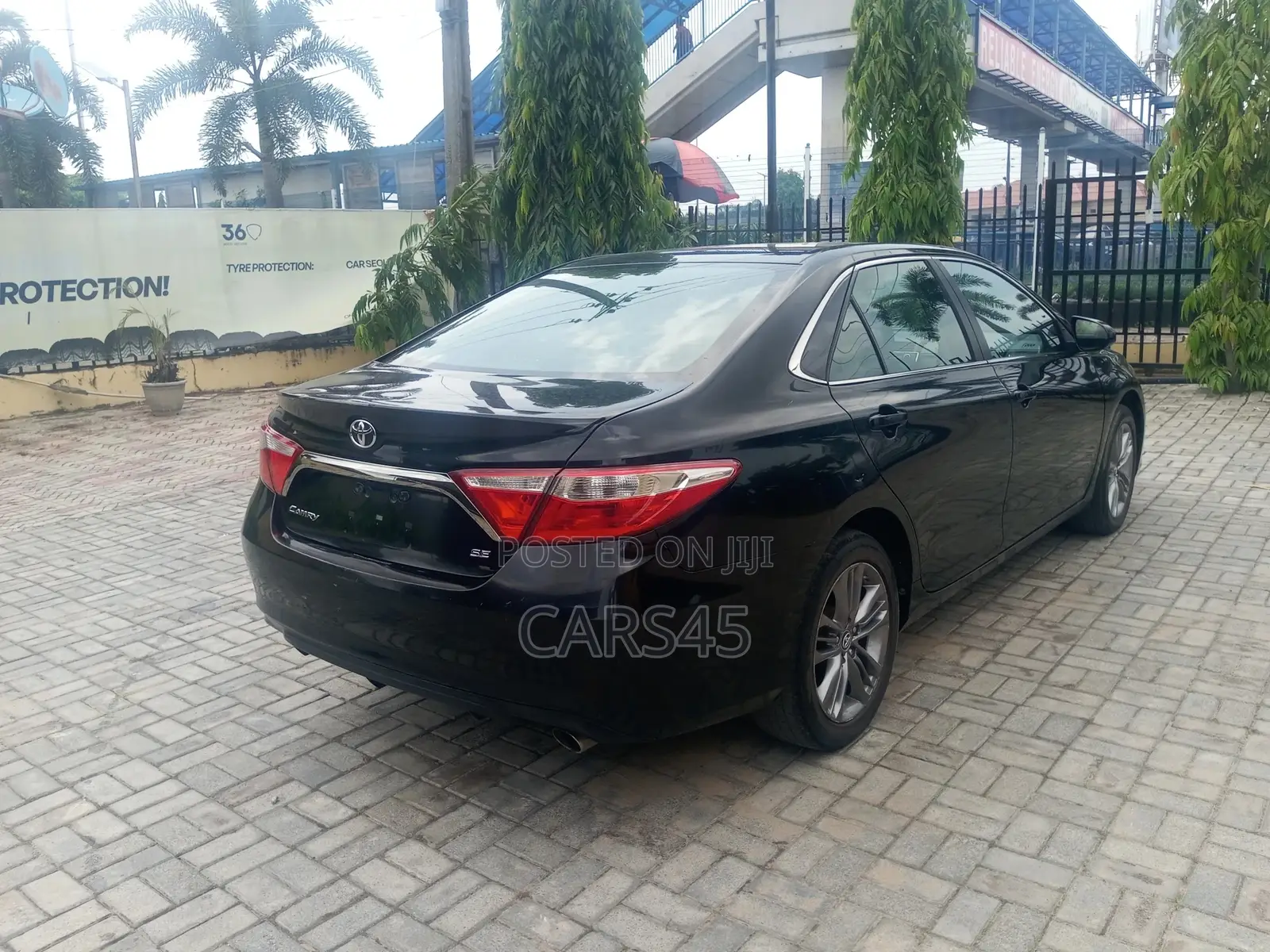 Toyota Camry 2016 Black