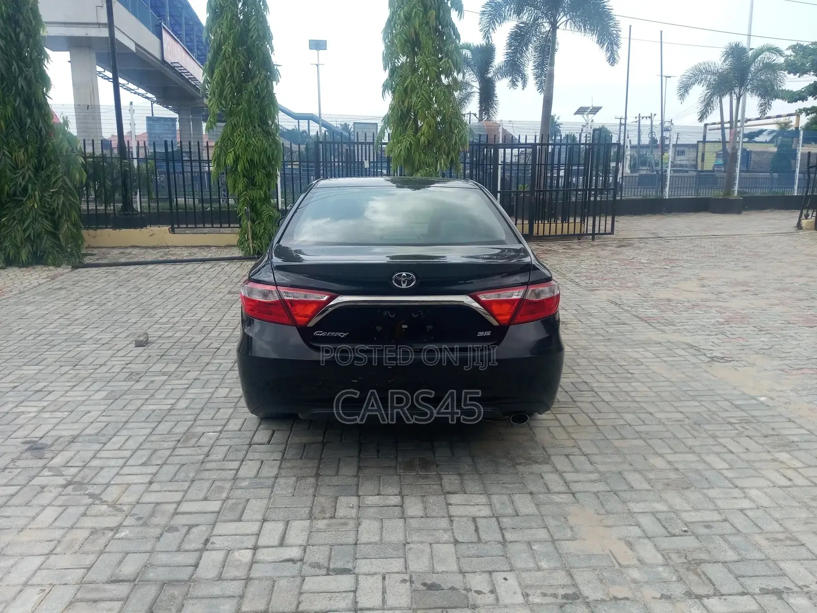 Toyota Camry 2016 Black