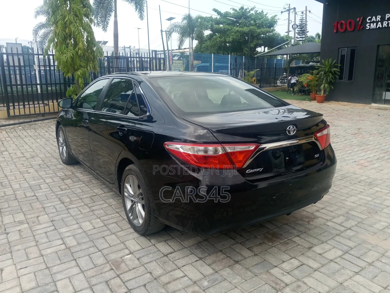 Toyota Camry 2016 Black