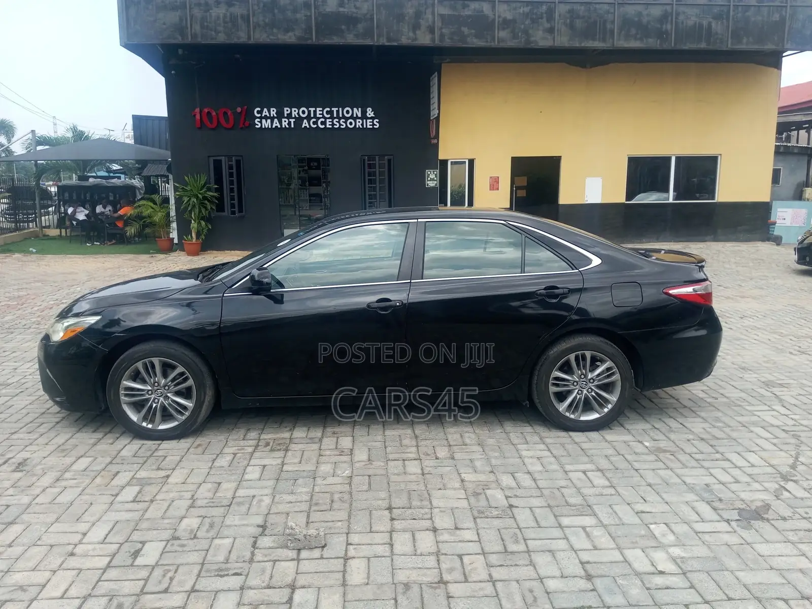 Toyota Camry 2016 Black