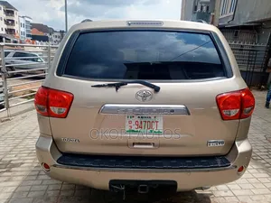 Toyota Sequoia 2008 Gold