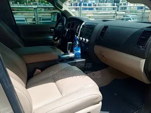 Toyota Sequoia 2008 Gold