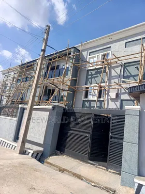 3bdrm Apartment in Liberty Stadium Off for rent