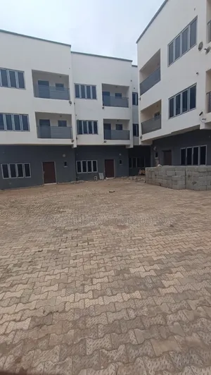 4bdrm Townhouse / Terrace in Life Camp for rent