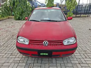 Volkswagen Golf 2005 Red