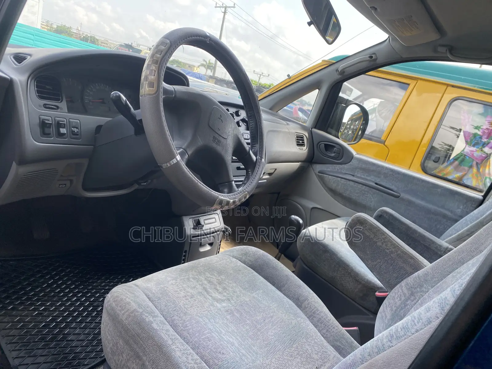 Mitsubishi Space Gear 2003 Blue