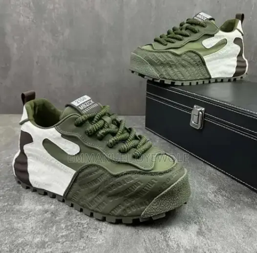 Titan Shoe