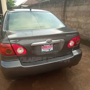 Toyota Corolla LE 2005 Gray