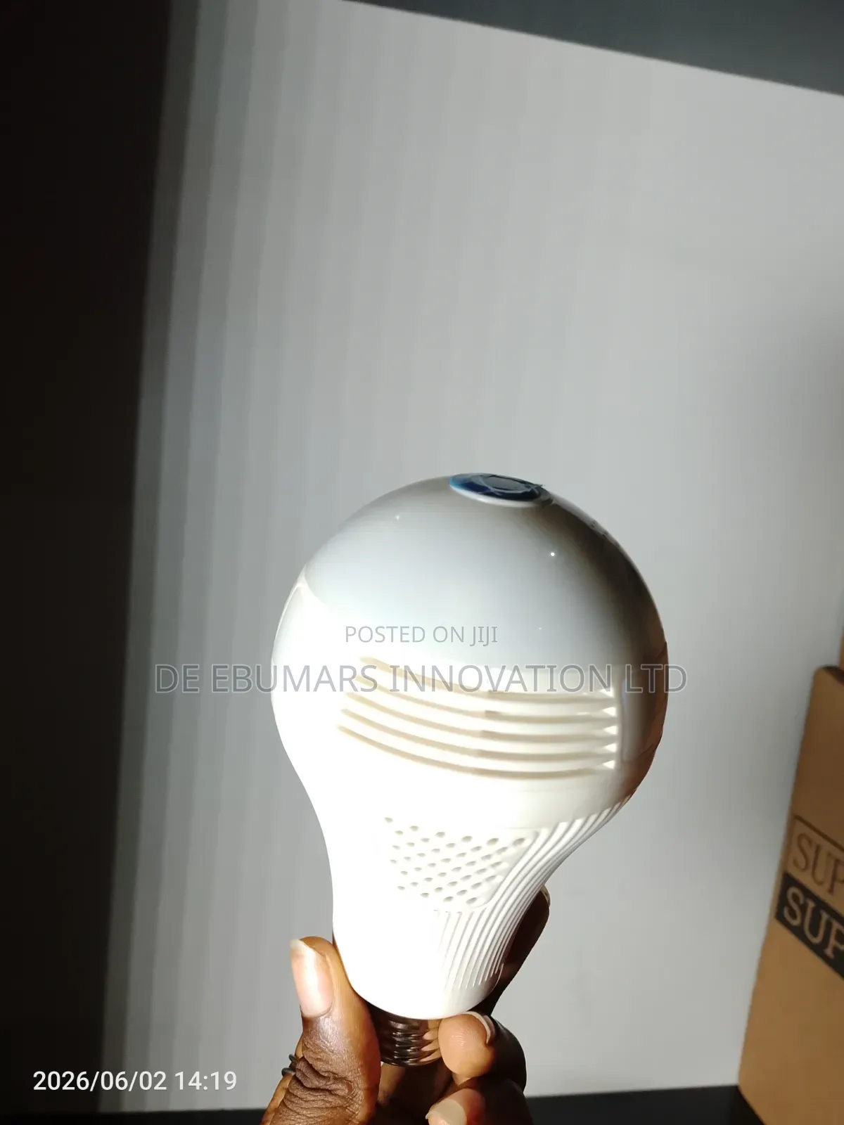 Wi-Fi Smart Bulb Camera