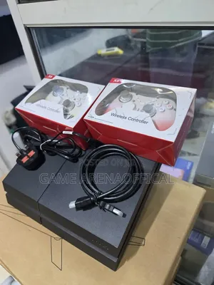 Ps4 Fat Gaming Bundle – 2 Controllers + Games