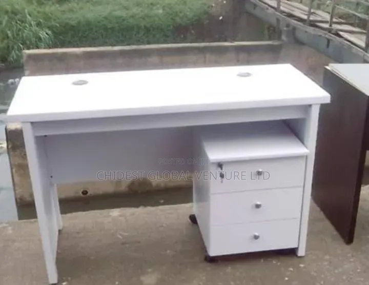 Office Table With Movable Drawer